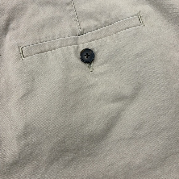 Vince Kacki Chino Cuffed Shorts 12 - Picture 6 of 6